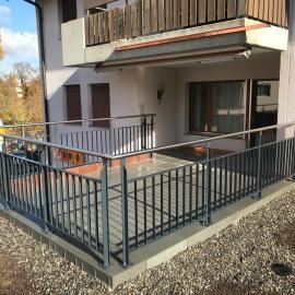 006-Gelaender-mit-Chromstahlhandlauf